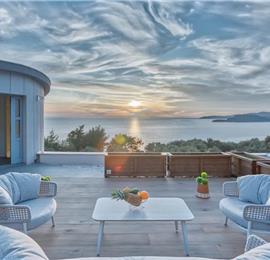 6 bedroom villa with pool and roof terrace, Sveti Stefan, sleeps 12